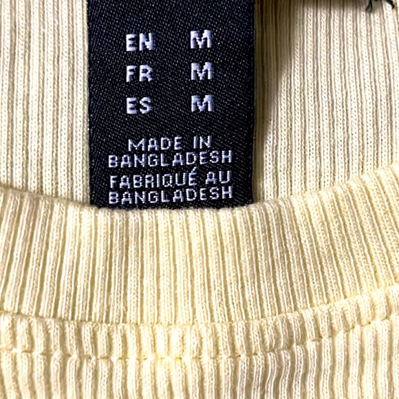 Cropped Ribbed Yellow Tee - Picture 3 of 4